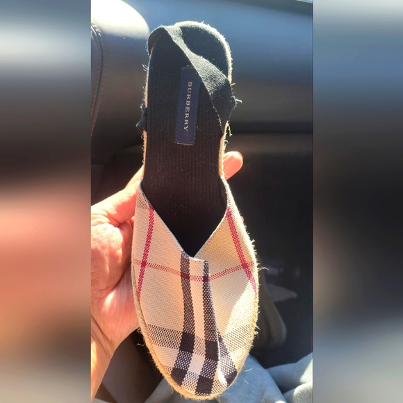 BURBERRY WEDGES ESPADRILLE - Picture 2 of 3